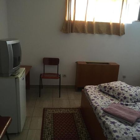 Vila 2 Букурещ Екстериор снимка