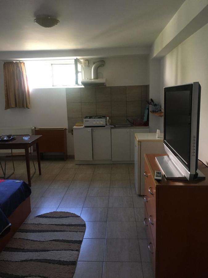 Vila 2 Букурещ Екстериор снимка