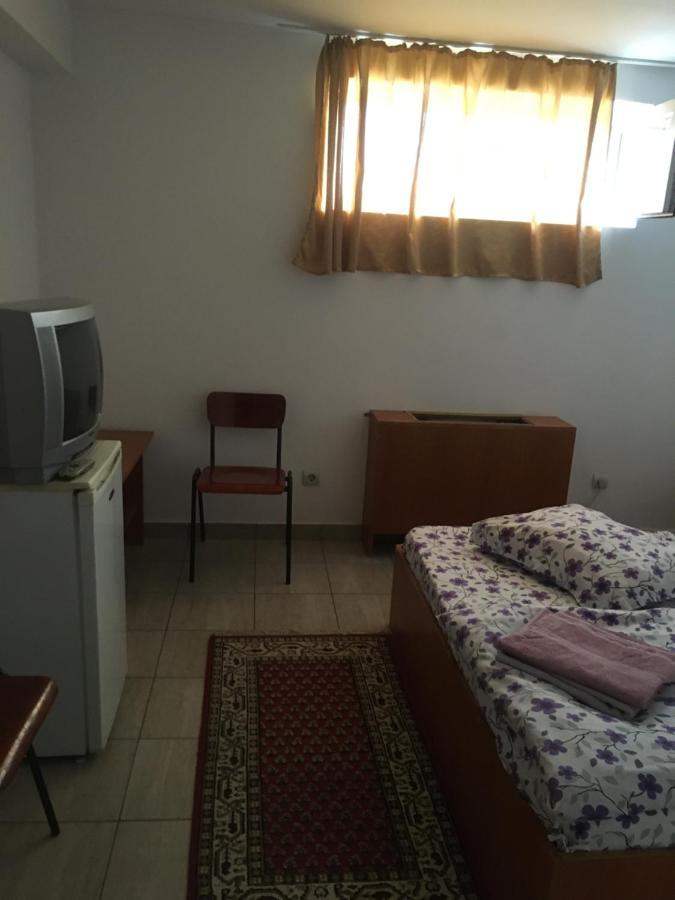 Vila 2 Букурещ Екстериор снимка